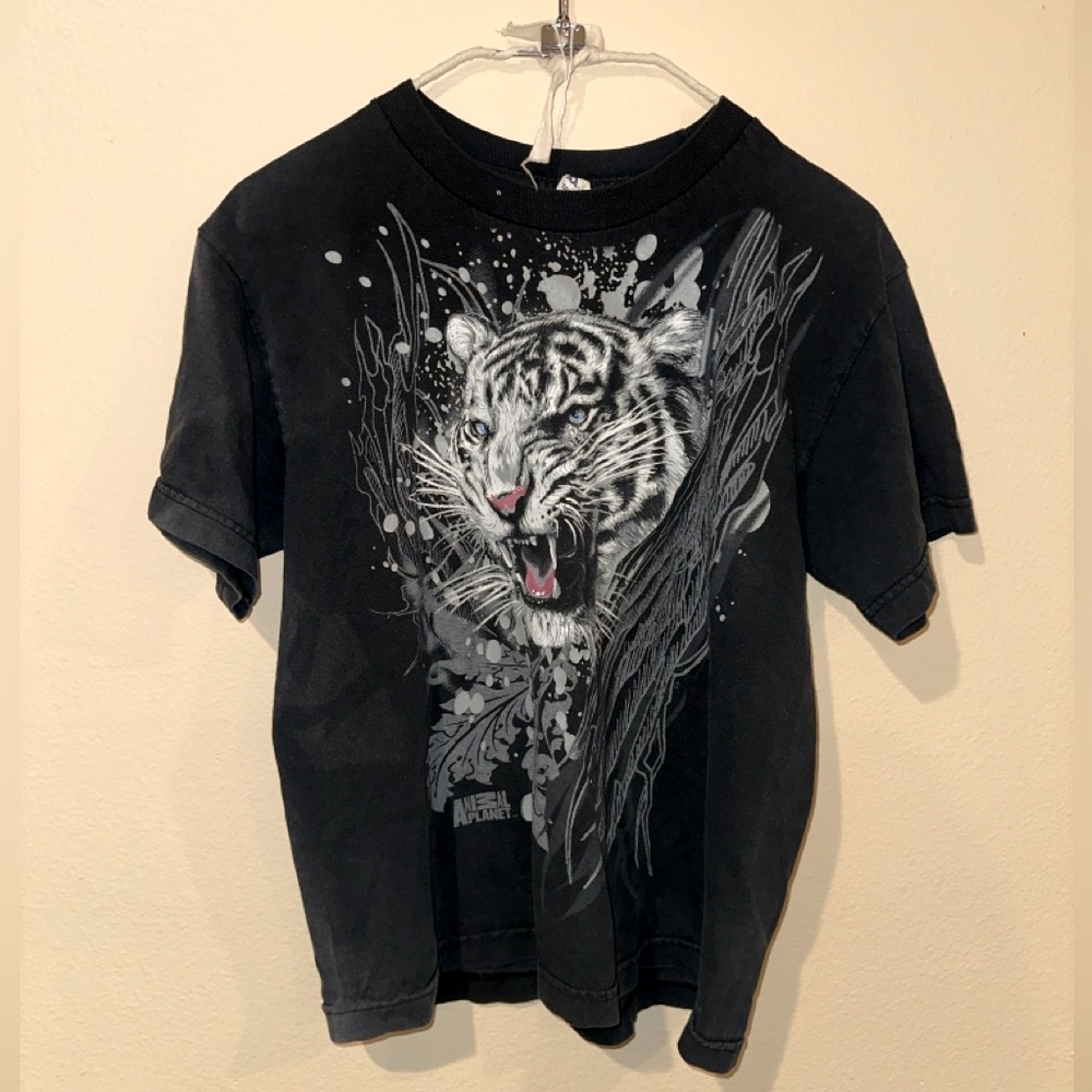 90’s Animal planet shirt